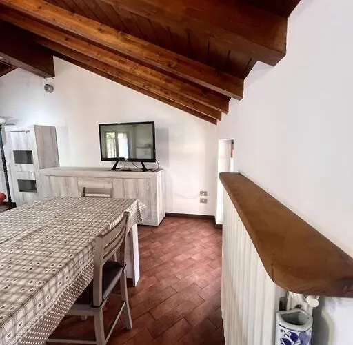 26, Near The Apartment